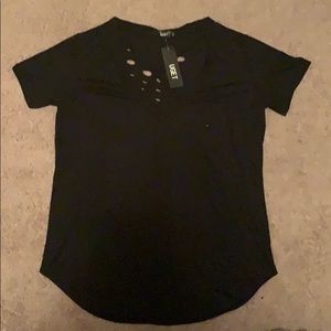 UGET Women’s short sleeve v neck